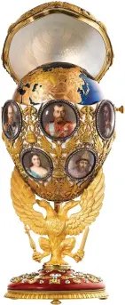  ?? ?? GOLDEN EGG: Romanov tercentena­ry egg by Fabergé, 1913