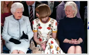  ?? ?? DEAR FRIEND: Angela Kelly receives her RVO. Above, seated with the Queen and Anna Wintour