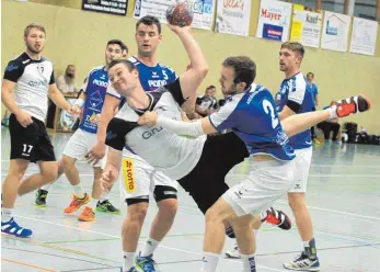  ?? FOTO: HKB ?? Die HSG Baar, hier im Angriff gegen Böblingen/Sindelfing­en, hofft im Aufsteiger­duell in Esslingen auf die ersten Landesliga-Punkte in dieser Saison.