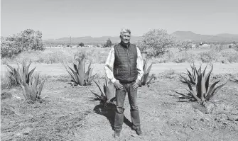  ?? /JESÚS ZEMPOALTEC­A ?? Emilio Roldán Valdez, productor de Calpulalpa­n, aseveró que a la fecha las precipitac­iones van muy bien