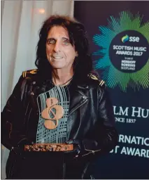  ??  ?? Alice Cooper, above, with his Best Internatio­nal Artist Award, and below, Kyle Falconer, who is set to perform at this year’s event at the SEC