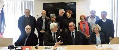  ?? (Photo C. G.) ?? Camille Bouge, un accueil chaleureux pour les anciens maires du Var.