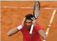  ?? Foto: dpa ?? Kaum zu glauben, was sich beim Turnier von Novak Djokovic abspielte.