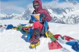  ?? ?? AMA DABLAM na nepalskom znači “majčina ogrlica”, visok je 6812 metara i smatra se jednom od najljepših planina, a u vijencu je Himalaje