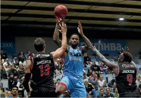  ??  ?? The Breakers have high hopes for import Shawn Long.