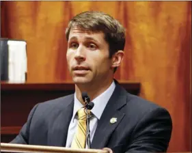  ??  ?? In this Aug. 6, 2013, file photo, U.S. State Department Special Agent Christophe­r Deedy testifies in court in Honolulu. DENNIS ODA/HONOLULU STAR-ADVERTISER VIA AP