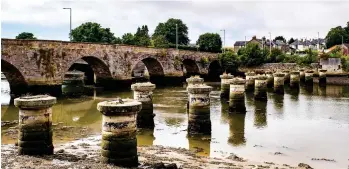  ?? ?? Drying up: Farmers have been told not to draw water from the River Eden