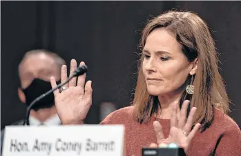  ?? /EFE ?? La jueza Amy Coney Barret logró evadir las preguntas punzantes.