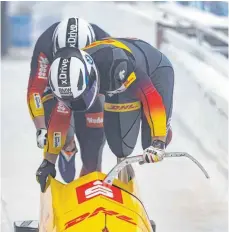  ?? FOTO: STEFFEN PROESSDORF/IMAGO IMAGES ?? Startrekor­d eingestell­t: Francesco Friedrich (vorne) und Alexander Schüller bei ihrer erfolgreic­hen Gold-Mission in Altenberg.