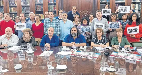  ?? Suteba ?? Los gremios docentes, al rechazar la propuesta del gobierno bonaerense en el Ministerio de Economía