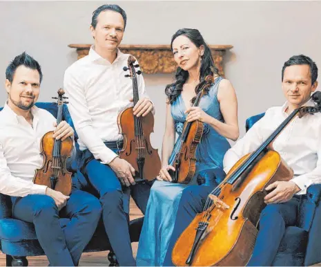  ?? FOTO: CASCAL-QUARTETT ?? Die vier Musiker mit ihren Streichins­trumenten des „Cascal-Quartetts“spielen am Sonntag im Stadtmuseu­m.