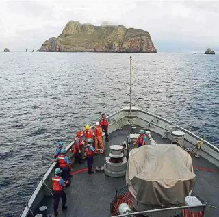  ?? FREDDY ARANGO ?? Las tareas de rescate fueron una misión compleja debido a las condicione­s climáticas.