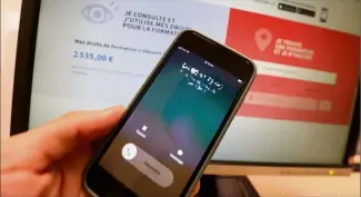  ?? (Photo Jean-François Ottonello) ?? Au téléphone, une personne qui prétend appartenir à la plateforme officielle souhaite vous faire bénéficier d’une formation financée par votre Compte personnel de formation ? Méfiance.