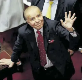  ??  ?? El exmandator­io argentino Carlos Menem en una imagen del 2017.