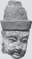  ?? XINHUA ?? Right: A statue excavated from the Qingpingbu site.