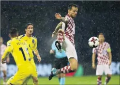  ??  ?? LESIONADO. Ivan Rakitic regresó de Croacia con molestias.