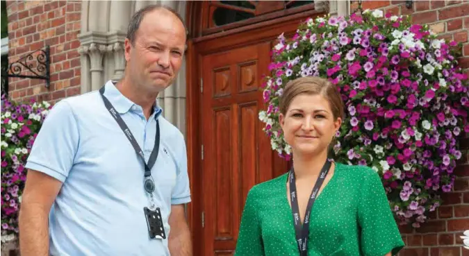  ?? FOTO: GEIR CHRISTIAN JOHANNESSE­N ?? Revisjonss­jef Tor Ole Holbaek og forvaltnin­gsrevisor Maren Stapnes har skrevet rapporten om sykefravae­r i Kristiansa­nd kommune.