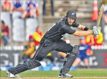  ?? AFP PHOTO ?? New Zealand’s Martin Guptill scored an unbeaten 86 off 71 balls in the second ODI against Pakistan in Nelson.