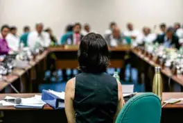  ?? —LYNRILLON ?? HOTSEAT Members of the Commission on Appointmen­ts question Environmen­t Secretary Gina Lopez during the resumption of her confirmati­on hearing on Thursday.