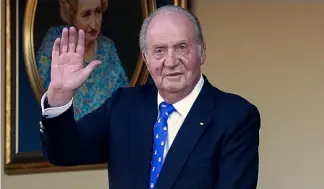  ?? ?? Spain's former King Juan Carlos waves during a bullfight at the bullring in Aranjuez, Madrid, Spain, Sunday, June 2, 2019