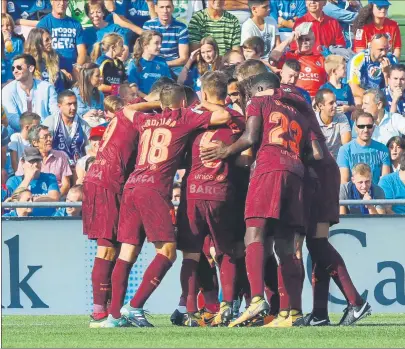  ?? FOTO: EFE ?? El Barça, en una de sus salidas en la actual Liga, en el Coliseum Alfonso Pérez de Getafe