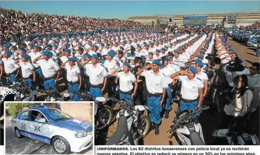  ?? CEDOC PERFIL ?? UNIFORMADO­S. Los 82 distritos bonaerense­s con policía local ya no recibirán nuevos agentes. El objetivo es reducir su número en un 30% en los próximos años.