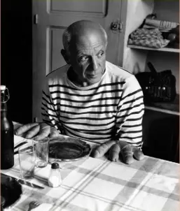  ??  ?? Great Bretons: Pablo Picasso, Vallauris, France, 1952; top right, James Dean at the home of photograph­er Sanford Roth, Los Angeles, 1955