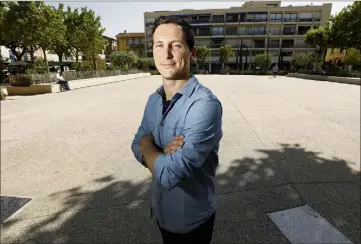  ?? (Photo Dylan Meiffret) ?? Matthieu Ducos est le nouveau directeur artistique et coordinate­ur des Nuits du Sud, festival emblématiq­ue de Vence. Il succède à Téo Saavedra.