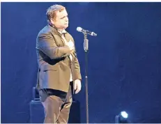  ?? FOTO: SPARKASSE ?? Paul Potts Auftritt in Duisburg wurde am Ende mit Riesenappl­aus quittiert.