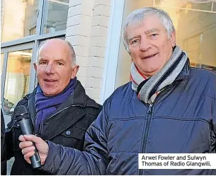  ?? ?? Arwel Fowler and Sulwyn Thomas of Radio Glangwili.