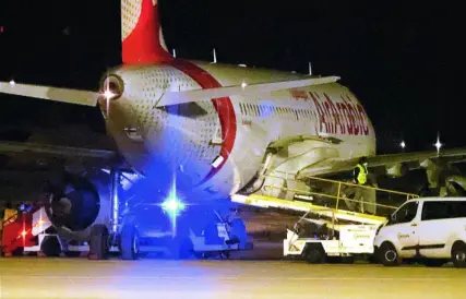  ?? EFE ?? Imagen del avión de Air Arabia Maroc en la pista del aeropuerto de Palma de Mallorca, el pasado viernes