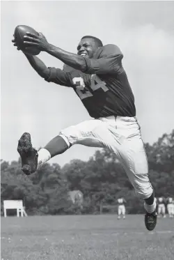  ?? AP FILE ?? Wally Triplett, shown in a 1953 photo as a member of the Penn State football team, died Thursday at 92.