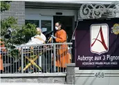  ?? PHOTO JEAN-FRANÇOIS DESGAGNÉS ?? C’était encore le branle-bas de combat en début de semaine à l’auberge aux Trois Pignons, rue Seigneuria­le, à Québec.