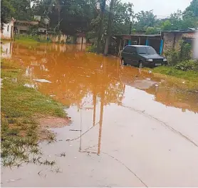  ?? FOTO ENVIADA AO ZAP ZAP DO MEIA HORA ?? Forte temporal atingiu Duque de Caxias, na Baixada Fluminense