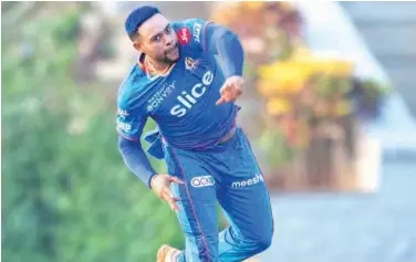  ?? Mumbai Indians Twitter ?? ↑
Mumbai Indians’ Fabian Allen attends a training session ahead of their IPL match against Gujarat Titans.