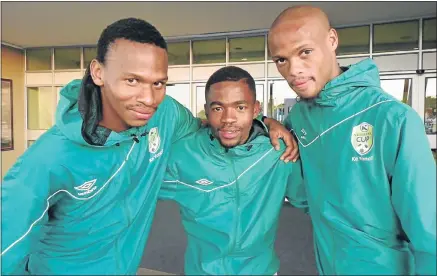  ?? Picture: VUYOKAZI NKANJENI ?? OPPORTUNIT­Y KNOCKS: Delighted to make this year’s Nedbank Ke Yona team, which will play Nedbank Cup champions SuperSport United, are Nelson Mandela Bay soccer players, from left, Sinethemba Sdeba, Akhona Manqola and Thulani Motloung