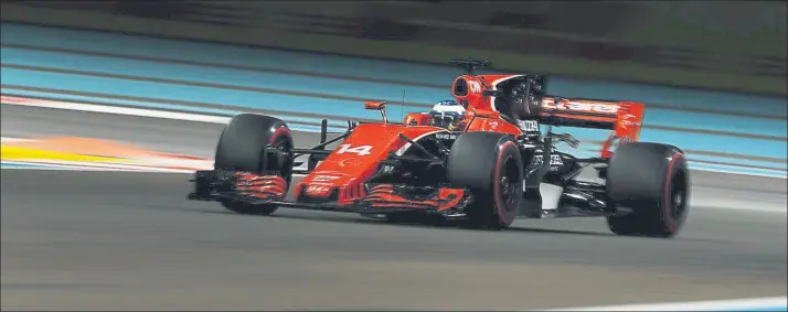  ?? FOTO: GETTY ?? Fernando Alonso debe pasar página después del GP de Abu Dhabi, olvidando los tres complicado­s años que ha vivido con el motor Honda y pensando ya en el propulsor Renault, con el que quiere volver a optar a ganar carreras