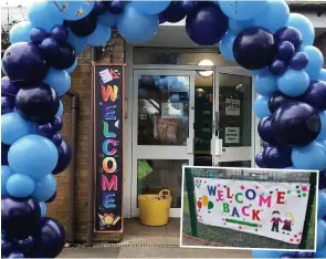  ??  ?? SUPPORT: Parents across the city are full of praise for teachers as school reopened.