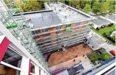  ??  ?? Die Paritätisc­he St. Servatius Stiftung errichtet derzeit einen modernen Neubau für mehr als 17 Millionen Euro.