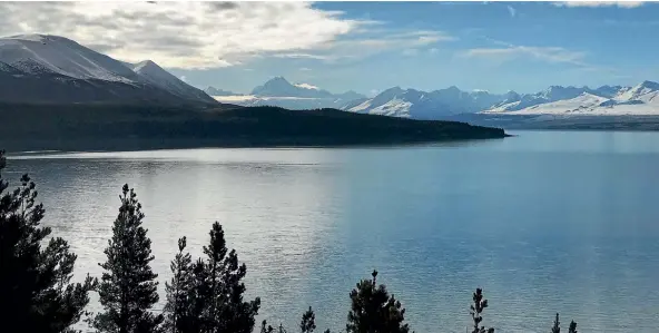  ??  ?? The view out over Lake Pukaki.