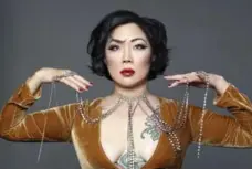  ?? ALBERT SANCHEZ ?? Margaret Cho’s Fresh Off the Bloat marks a bit of a rebirth for the comedian.