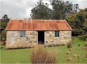  ??  ?? The heritage-listed Ackers Cottage.