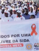  ?? MIQUEIAS MACHANGONG­O|EDIÇÕES NOVEMBRO ?? Sociedade marcha e diz não ao HIV-Sida