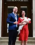  ?? (Photo AFP) ?? William et Kate ont présenté officielle­ment leur troisième enfant.