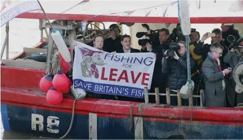  ?? Foto: AFP/Daniel Leal-Olivas ?? Die britischen Fischer hoffen, dass sie nach dem Brexit mehr Fisch fischen können.