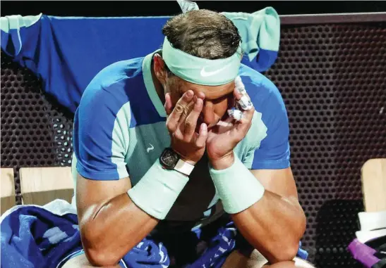  ?? EFE ?? Nadal se lamenta en un descanso de su partido contra Shapovalov