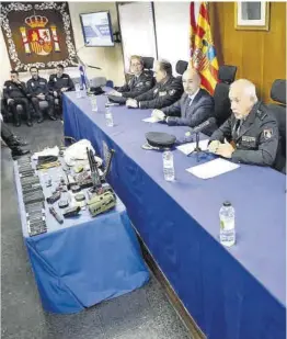  ?? Miguel Ángel Gracia ?? Acto de presentaci­ón de la operación ‘Ligthyear’, ayer por la mañana.