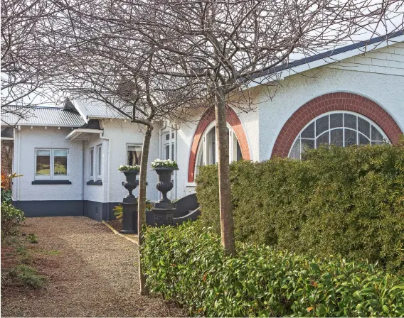  ??  ?? THIS PAGE With arched windows, decorative ceilings and leadlight windows, Jo loves the style of the New Plymouth bungalow: “I walk in and see it oozing character – it pulls at my heart strings.”