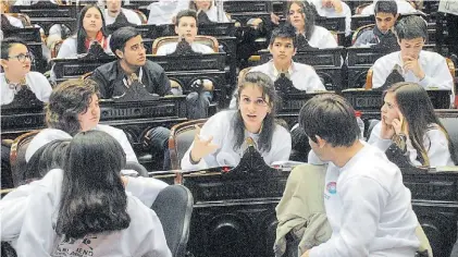  ?? INADI ?? Debate. El ejercicio forma parte del Parlamento Federal Juvenil, que convoca a chicos de todo el país.