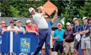  ?? AP ?? Matt Kuchar hits from the 17th tee during the Canadian Open Pro-Am golf tournament. —